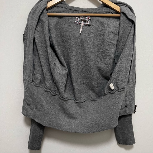 FREE PEOPLE Patchwork Ribbon Fitted Hoodie size Large (fits more like a medium) - Picture 4 of 15